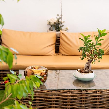 Palazzo Nicolaus Del Borgo Antico Bed & Breakfast Бари Екстериор снимка