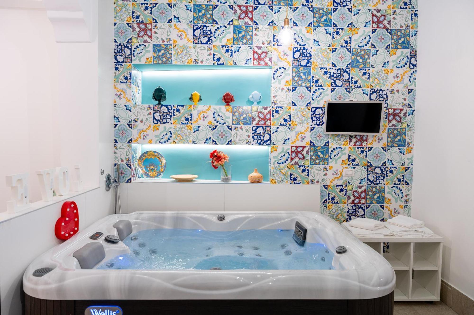 Palazzo Nicolaus Del Borgo Antico Bed & Breakfast Бари Екстериор снимка