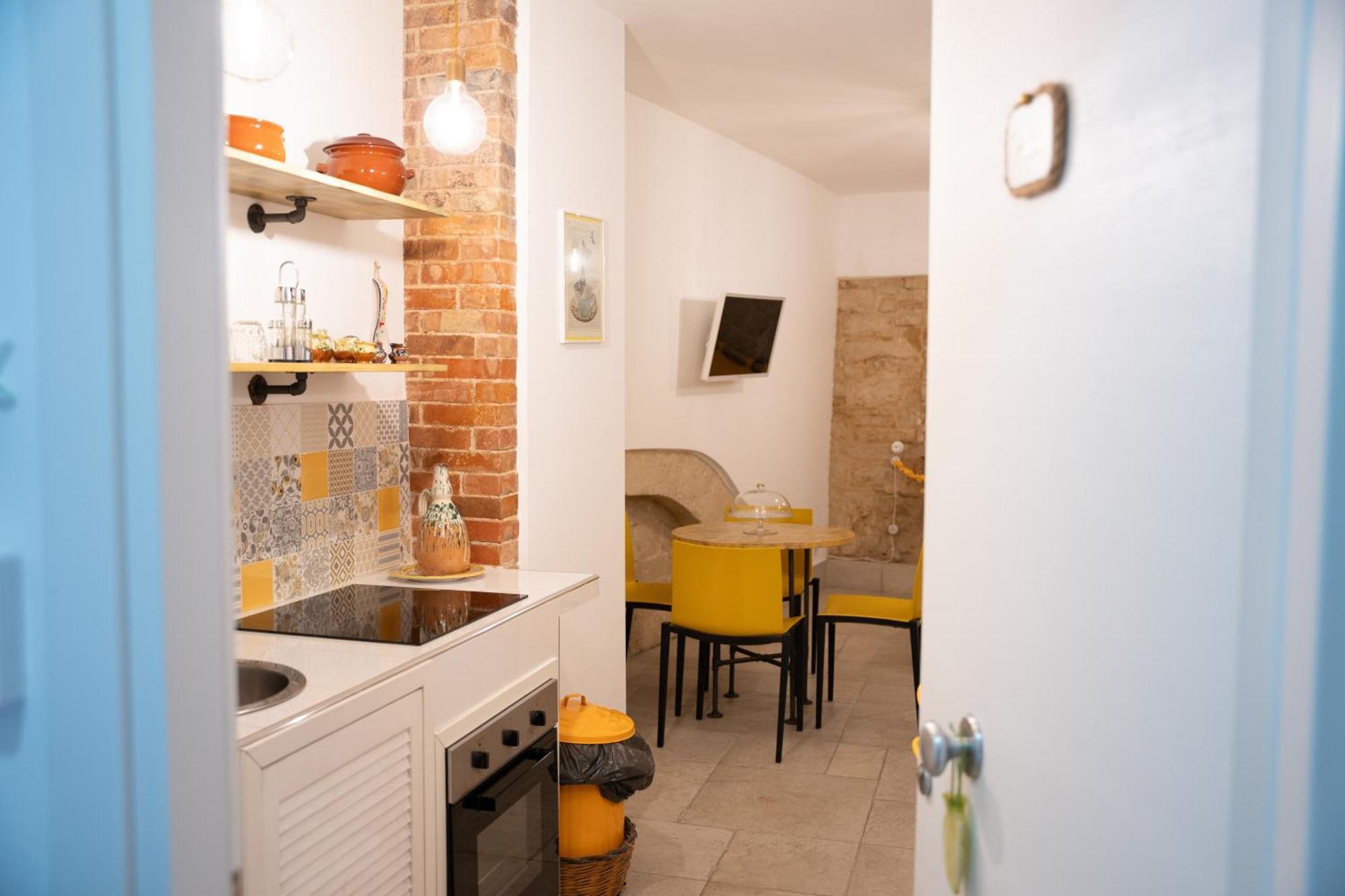 Palazzo Nicolaus Del Borgo Antico Bed & Breakfast Бари Екстериор снимка